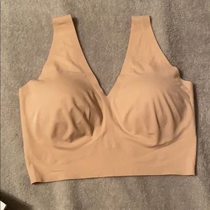 True & Co body bra V-Neck